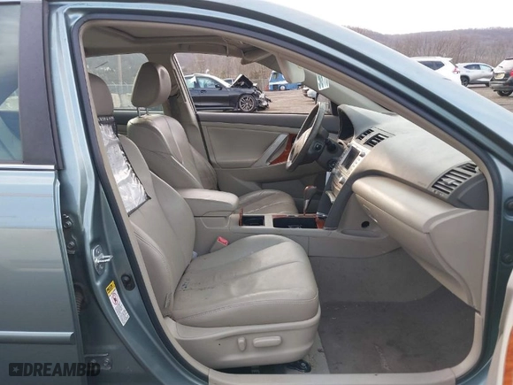 2011 Toyota Camry LE with VIN 4T1BF3EK6BU593163, listed as a IAAI auction lot 41878100 with 260,566 mi miles. Bid and sale history available at carsss.com. Image 5.