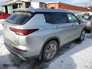 2024 Mitsubishi Outlander SE with VIN JA4J4VA8XRZ608024, listed as a Copart auction lot 45488955 with 11,283 mi miles and Salvage Title. Bid and sale history available at carsss.com. Image 3.
