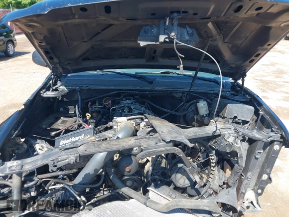 2013 Chevrolet Tahoe LS with VIN 1GNSCAE06DR263469, listed as a IAAI auction lot 42245636 with 240,506 mi miles and . Bid and sale history available at DreamBid. Image 10.