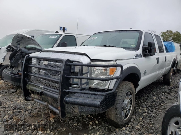 2015 Ford F-350 Platinum z VIN 1FT8W3BT6FEB33299, wystawiony jako Copart lot #50823435 z przebiegiem 147 533 mil mil oraz Szkoda całkowita • Salvage title. Historia ofert i sprzedaży dostępna na DreamBid. Obrazek 1.