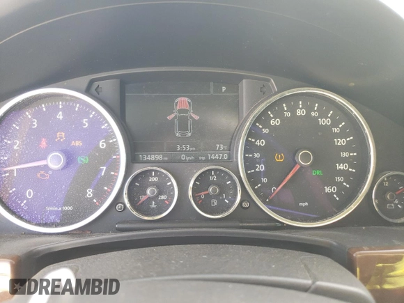 2008 Volkswagen Touareg V6 с VIN WVGBE77L78D015078, выставлен на аукционе Copart как лот 49756325 с пробегом 134 898 миль миль и Списание • Salvage title. История ставок и продаж доступна на DreamBid. Изображение 9.