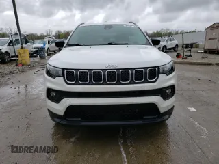 2023 Jeep Compass Latitude with VIN 3C4NJDBN9PT522979, listed as a Copart auction lot 51697115 with 60,173 mi miles and Salvage title. Bid and sale history available at DreamBid. Image 5.