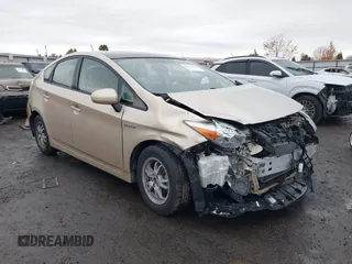 2010 Toyota Prius II with VIN JTDKN3DU2A0205717, listed as a IAAI auction lot 40910678 with 62,207 mi miles. Bid and sale history available at carsss.com. Image 1.