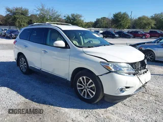 2014 Nissan Pathfinder SV with VIN 5N1AR2MN7EC682582, listed as a IAAI auction lot 41223254 with 149,860 mi miles. Bid and sale history available at carsss.com. Image 1.