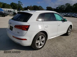 2018 Audi Q5 Premium with VIN WA1ANAFY4J2017764, listed as a Copart auction lot 69925572 with 67,518 mi miles. Bid and sale history available at carsss.com. Image 3.