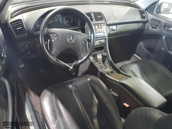 2021 Mercedes-Benz CLK-Class with VIN WDBLK70G61T087057, listed as a Copart auction lot 69395654 with 0 mi miles and Salvage Title. Bid and sale history available at carsss.com. Image 8.