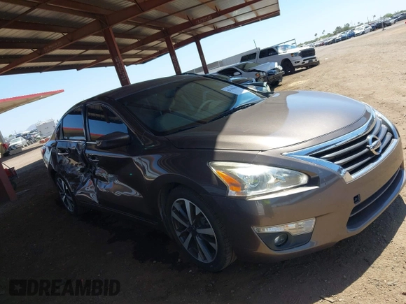 2015 Nissan Altima SL z VIN 1N4AL3AP0FC233740, wystawiony jako IAAI lot #42239684 z przebiegiem 111 970 mil mil oraz . Historia ofert i sprzedaży dostępna na DreamBid. Obrazek 6.