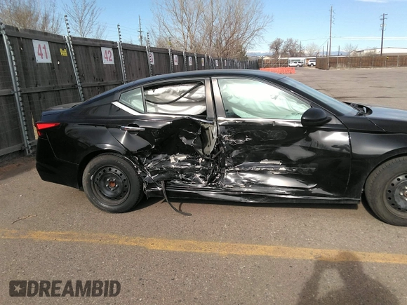 2020 Nissan Altima 2.5 S with VIN 1N4BL4BV3LC201514, listed as a IAAI auction lot 41764154 with 28,493 mi miles. Bid and sale history available at carsss.com. Image 6.