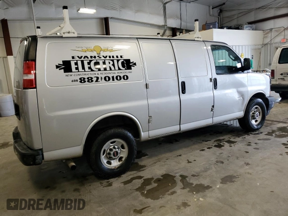2017 GMC Savana Cargo z VIN 1GTW7AFF1H1146601, wystawiony jako Copart lot #56892085 z przebiegiem 125 805 mil mil oraz Czysty tytuł • Clean title. Historia ofert i sprzedaży dostępna na DreamBid. Obrazek 3.