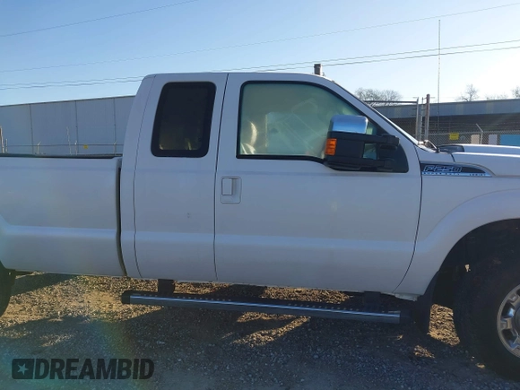 2016 Ford Super Duty F-250 SRW XLT with VIN 1FT7X2B69GEB82415, listed as a IAAI auction lot 41839758 with 45,000 mi miles. Bid and sale history available at carsss.com. Image 13.