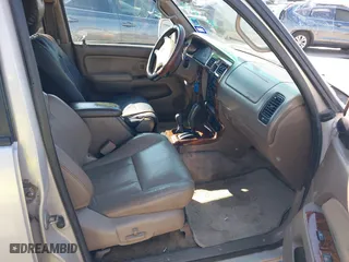 2000 Toyota 4Runner Limited with VIN JT3HN87R9Y9036076, listed as a IAAI auction lot 41637132 with 376,042 mi miles. Bid and sale history available at carsss.com. Image 5.