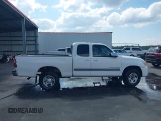 2006 Toyota Tundra SR5 with VIN 5TBRU34106S464095, listed as a IAAI auction lot 42004981 with 362,683 mi miles. Bid and sale history available at carsss.com. Image 13.