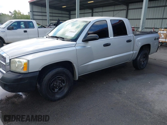 2006 Dodge Dakota ST with VIN 1D7HW28K66S715676, listed as a IAAI auction lot 42005697 with 77,963 mi miles and . Bid and sale history available at DreamBid. Image 2.