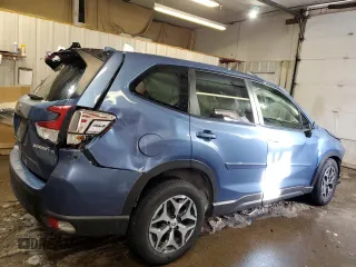 2019 Subaru Forester Premium with VIN JF2SKAGC0KH494715, listed as a Copart auction lot 46235415 with 60,032 mi miles and Salvage Title. Bid and sale history available at carsss.com. Image 3.
