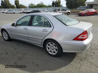2005 Mercedes-Benz C 320 with VIN WDBRF64J75F581799, listed as a Copart auction lot 75458214 with 136,432 mi miles and Clean Title. Bid and sale history available at DreamBid. Image 2.