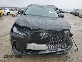 2024 Lexus NX 250 Premium с VIN 2T2GDCAZ8RC014499, выставлен на аукционе Copart как лот 44348375 с пробегом 17 227 миль миль и Списание • Salvage title. История ставок и продаж доступна на DreamBid. Изображение 5.