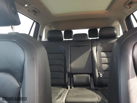 2019 Volkswagen Tiguan SEL Premium with VIN 3VV4B7AX7KM017038, listed as a Copart auction lot 45225445 with 70,500 mi miles and Salvage Title. Bid and sale history available at carsss.com. Image 10.