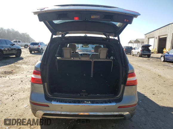 2012 Mercedes-Benz M 550 with VIN 4JGDA7DBXCA044892, listed as a Copart auction lot 43368635 with 214,619 mi miles and Salvage title. Bid and sale history available at DreamBid. Image 6.