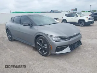 2023 Kia EV6 GT-Line z VIN KNDC4DLC9P5122691, wystawiony jako IAAI lot #42331474 z przebiegiem 12 981 mil mil oraz . Historia ofert i sprzedaży dostępna na DreamBid. Obrazek 1.