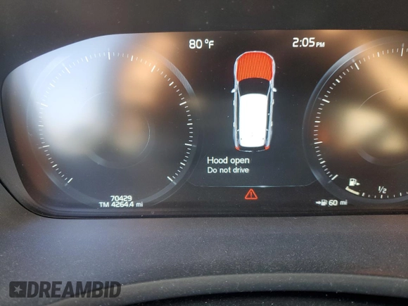 2020 Volvo XC90 Momentum with VIN YV4A22PK6L1546251, listed as a Copart auction lot 46515895 with 70,429 mi miles and Salvage Title. Bid and sale history available at carsss.com. Image 9.