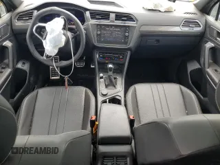 2022 Volkswagen Tiguan SE R-Line Black with VIN 3VV8B7AX5NM138429, listed as a Copart auction lot 59428215 with 21,181 mi miles and Salvage title. Bid and sale history available at DreamBid. Image 8.