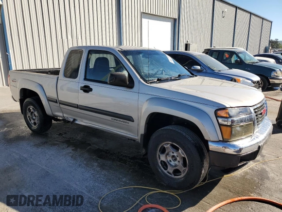 2005 GMC Canyon SLE Z71 with VIN 1GTDT196158195105, listed as a Copart auction lot 81497704 with 245,278 mi miles and Salvage Title. Bid and sale history available at carsss.com. Image 4.