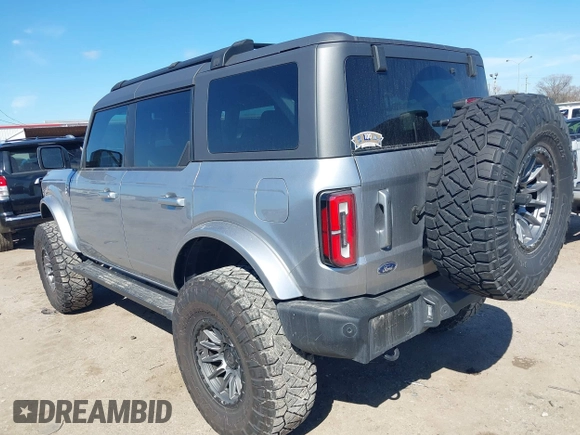 2024 Ford Bronco Outer Banks with VIN 1FMEE8BP9RLA09450, listed as a IAAI auction lot 41672389 with 11,454 mi miles. Bid and sale history available at carsss.com. Image 3.