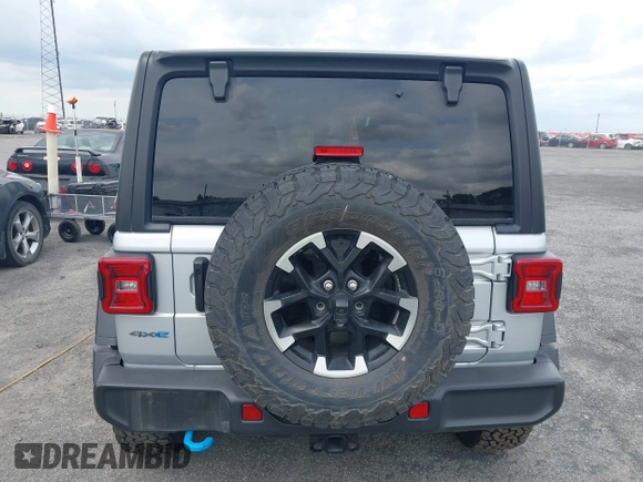 2024 Jeep Wrangler Rubicon with VIN 1C4RJXR61RW224506, listed as a IAAI auction lot 42111434 with 33,689 mi miles and . Bid and sale history available at DreamBid. Image 16.