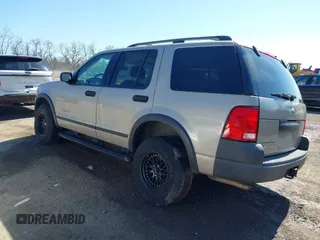 2004 Ford Explorer XLS z VIN 1FMZU72E14UC11599, wystawiony jako IAAI lot #41749597 z przebiegiem 82 805 mil mil oraz . Historia ofert i sprzedaży dostępna na DreamBid. Obrazek 3.