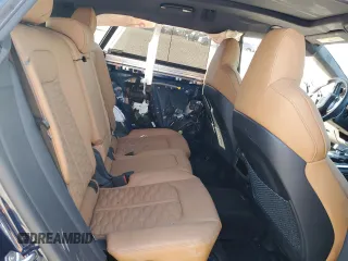 2024 Audi RS Q8 z VIN WU1ARBF19RD000304, wystawiony jako Copart lot #74469054 z przebiegiem 9 546 mil mil oraz Szkoda całkowita • Salvage title. Historia ofert i sprzedaży dostępna na DreamBid. Obrazek 10.