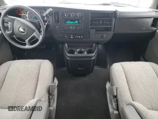 2020 Chevrolet Express Passenger LT z VIN 1GAZGPFG5L1211055, wystawiony jako Copart lot #51353985 z przebiegiem 59 271 mil mil oraz Szkody całkowita. Historia ofert i sprzedaży dostępna na DreamBid. Obrazek 8.