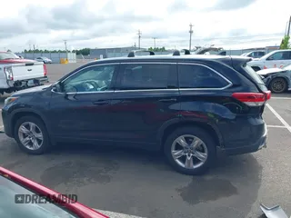 2017 Toyota Highlander Limited with VIN 5TDDZRFH5HS451698, listed as a IAAI auction lot 42233035 with 79,746 mi miles and . Bid and sale history available at DreamBid. Image 15.