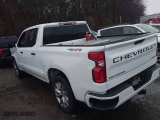 2021 Chevrolet Silverado 1500 Custom with VIN 1GCPYBEK2MZ273391, listed as a IAAI auction lot 40927027 with 94,153 mi miles. Bid and sale history available at carsss.com. Image 2.
