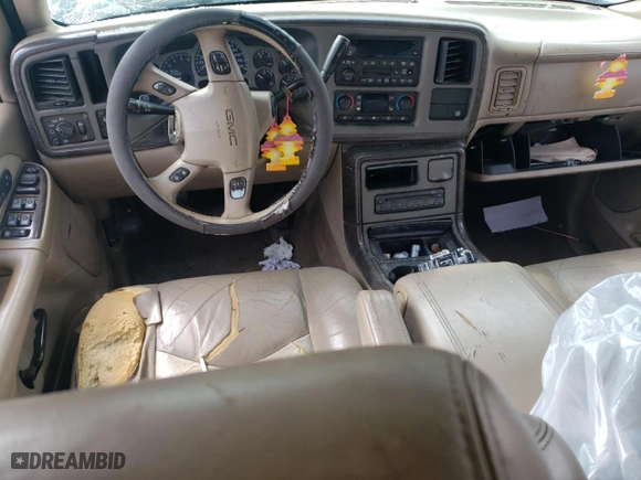 2004 GMC Yukon Denali with VIN 1GKEK63U24J210959, listed as a Copart auction lot 73546214 with 0 mi miles and Salvage Title. Bid and sale history available at carsss.com. Image 8.