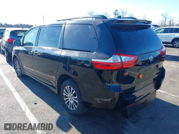 2018 Toyota Sienna XLE Auto Access Seat with VIN 5TDYZ3DC0JS913659, listed as a IAAI auction lot 41753475 with 172,858 mi miles. Bid and sale history available at carsss.com. Image 3.