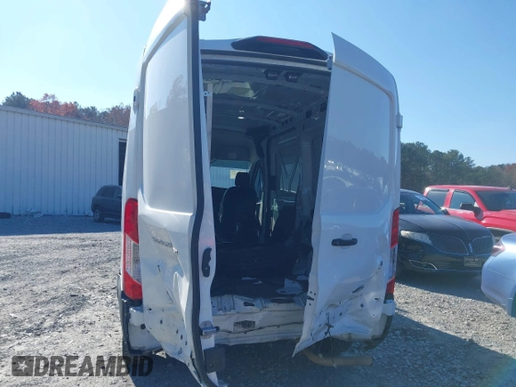 2023 Ford Transit Cargo с VIN 1FTBR1C82PKA54484, выставлен на аукционе IAAI как лот 40983625 с пробегом 57 151 миль миль и . История ставок и продаж доступна на DreamBid. Изображение 6.