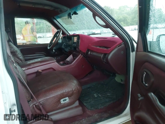 1995 Chevrolet Tahoe with VIN 1GNEC13K3SJ392069, listed as a IAAI auction lot 42192301 with 182,262 mi miles and . Bid and sale history available at DreamBid. Image 5.