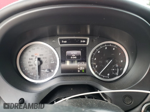 2018 Infiniti QX30 with VIN SJKCH5CP8JA041870, listed as a Copart auction lot 58603925 with 81,540 mi miles and Salvage title. Bid and sale history available at DreamBid. Image 9.