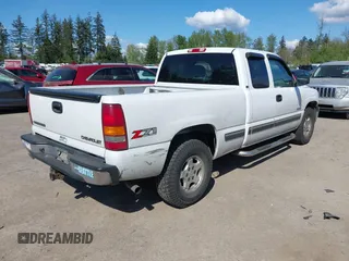 2002 Chevrolet Silverado 1500 LS with VIN 1GCEK19T92E245890, listed as a IAAI auction lot 42097307 with 221,442 mi miles. Bid and sale history available at carsss.com. Image 4.