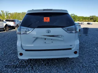 2018 Toyota Sienna SE with VIN 5TDXZ3DC4JS924062, listed as a Copart auction lot 50197695 with Not provided miles and Non repairable. Bid and sale history available at DreamBid. Image 6.