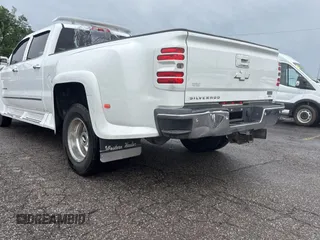2015 Chevrolet Silverado 1500 with VIN 1GC4C0C81FF538934, listed as a Copart auction lot 55468595 with 185,884 mi miles and Clean Title. Bid and sale history available at DreamBid. Image 3.