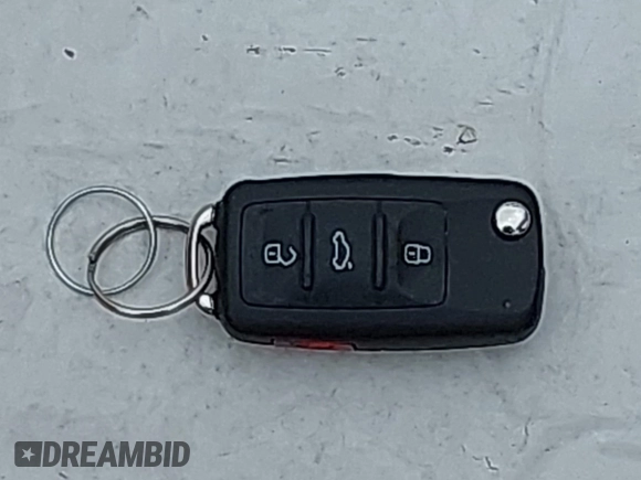 2017 Volkswagen Jetta GLI z VIN 3VW4T7AJ1HM347867, wystawiony jako IAAI lot #42408757 z przebiegiem 82 905 mil mil oraz . Historia ofert i sprzedaży dostępna na DreamBid. Obrazek 11.