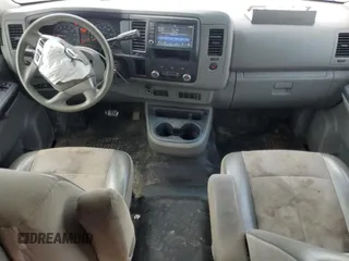 2020 Nissan NV Cargo S z VIN 1N6BF0KY7LN802396, wystawiony jako Copart lot #59699594 z przebiegiem 91 332 mil mil oraz Nie do naprawy • Non repairable. Historia ofert i sprzedaży dostępna na DreamBid. Obrazek 8.