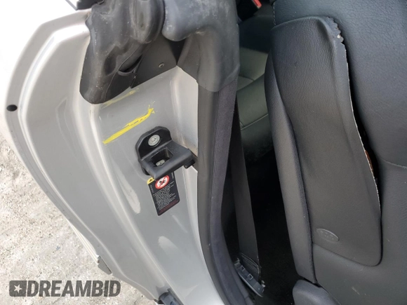 2005 Mercedes-Benz CLK 320 with VIN WDBTK65G55T037176, listed as a Copart auction lot 75594214 with Not Provided miles and Salvage Title. Bid and sale history available at DreamBid. Image 12.