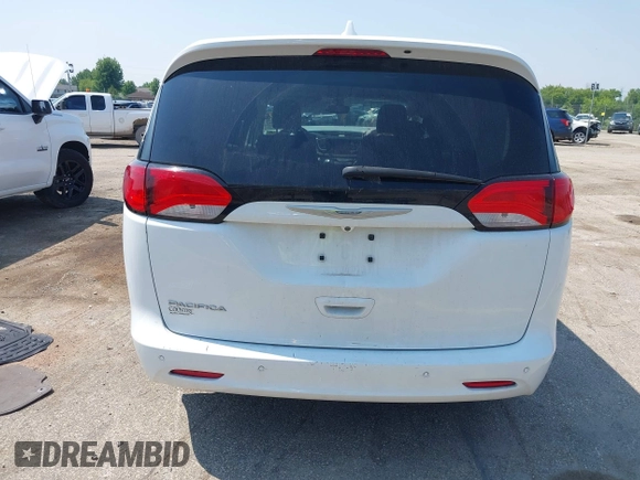 2017 Chrysler Pacifica Touring with VIN 2C4RC1DG4HR533711, listed as a IAAI auction lot 42434805 with 141,859 mi miles and . Bid and sale history available at DreamBid. Image 16.