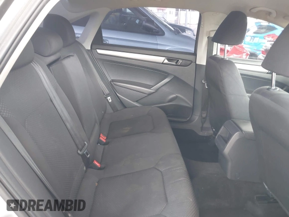 2015 Volkswagen Passat 1.8T Limited Edition with VIN 1VWAT7A34FC077021, listed as a IAAI auction lot 42090573 with 230,465 mi miles. Bid and sale history available at carsss.com. Image 8.