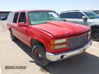 1998 GMC Suburban z VIN 3GKEC16R0WG507627, wystawiony jako IAAI lot #42473984 z przebiegiem 200 064 mil mil oraz . Historia ofert i sprzedaży dostępna na DreamBid. Obrazek 1.