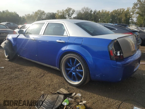 2006 Chrysler 300 with VIN 2C3LA43R86H263258, listed as a Copart auction lot 71662924 with 188,217 mi miles and Salvage Title. Bid and sale history available at carsss.com. Image 2.