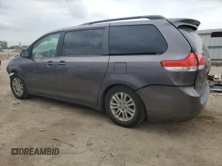 2012 Toyota Sienna XLE AAS z VIN 5TDYK3DC0CS271810, wystawiony jako Copart lot #62958104 z przebiegiem 346 760 mil mil oraz Szkoda całkowita • Salvage title. Historia ofert i sprzedaży dostępna na DreamBid. Obrazek 2.