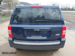 2017 Jeep Patriot High Altitude with VIN 1C4NJPFA1HD187751, listed as a IAAI auction lot 41930564 with 84,347 mi miles. Bid and sale history available at carsss.com. Image 17.